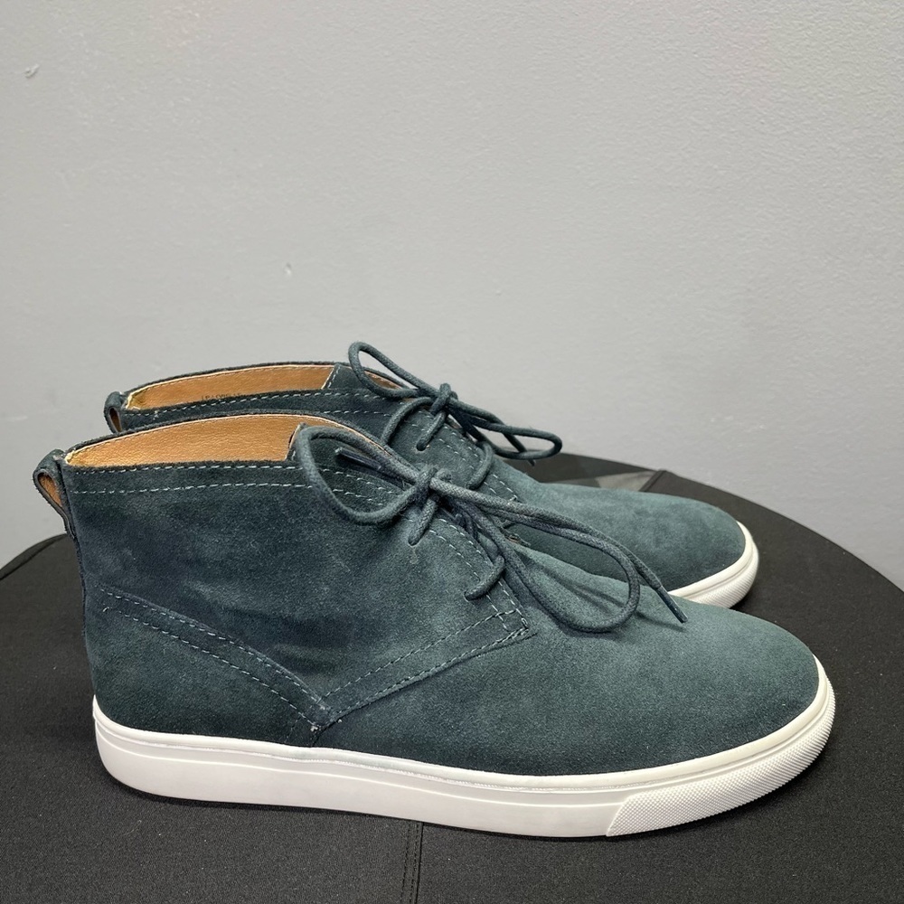 Lucky Brand Lace Up Sneakers